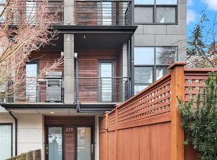 219 12th Ave E #B, Seattle, WA 98102