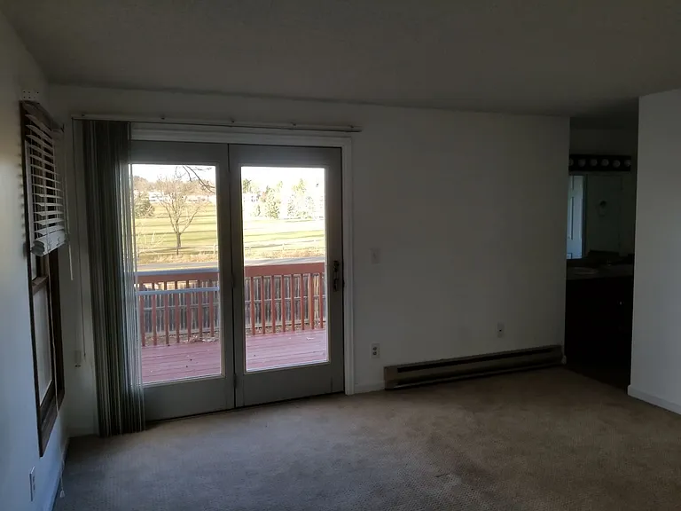 2836 Troxell Ave — Photo 49
