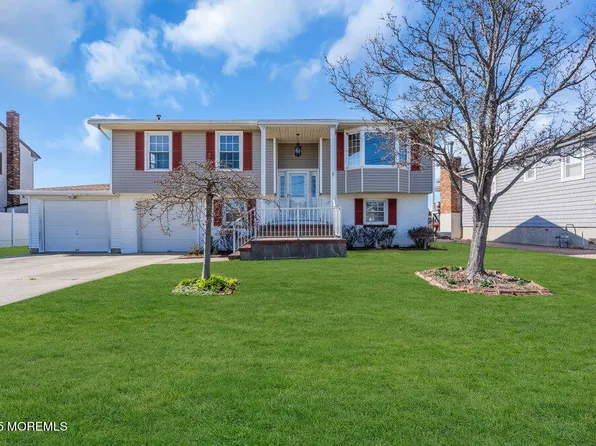 32 Wills Court, Toms River, NJ 08753