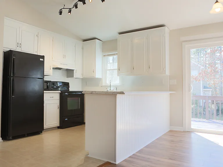2 Deer Path Rd — Photo 6