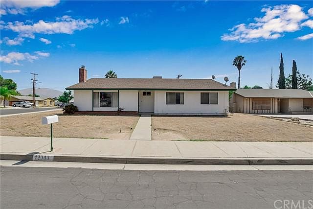1st image of 12046 Zinnia St