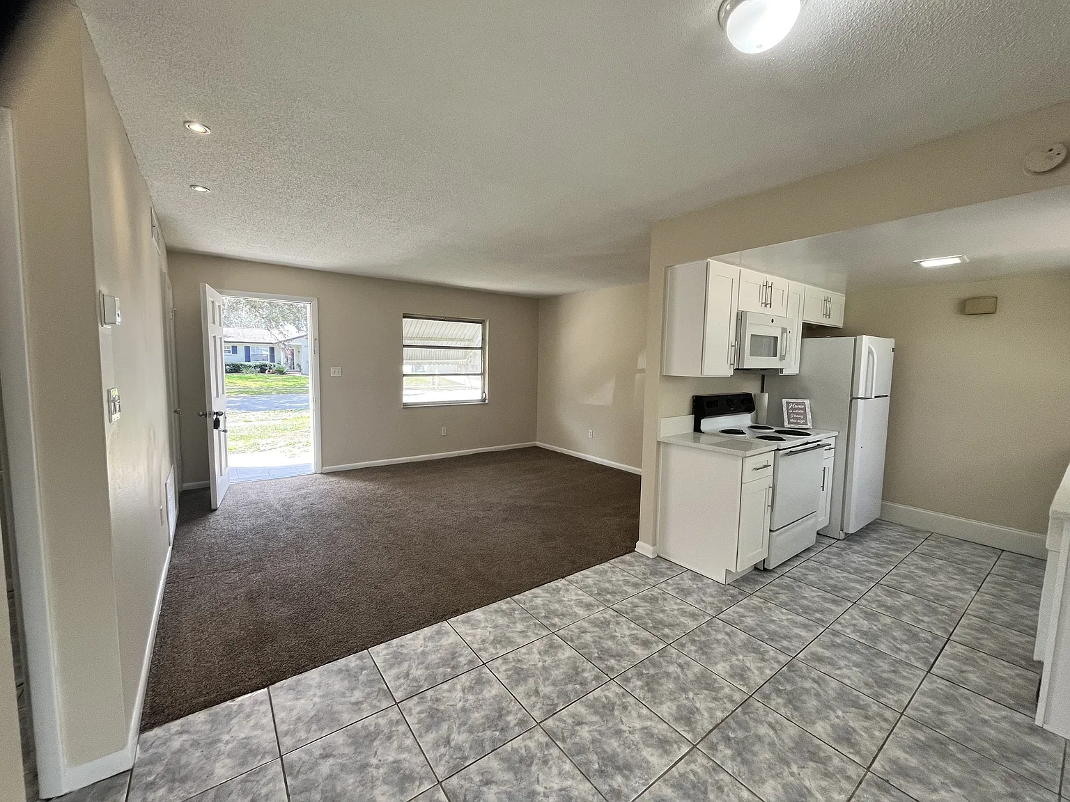 r93-5139 Oak Hill Drive - 1 — Photo 3