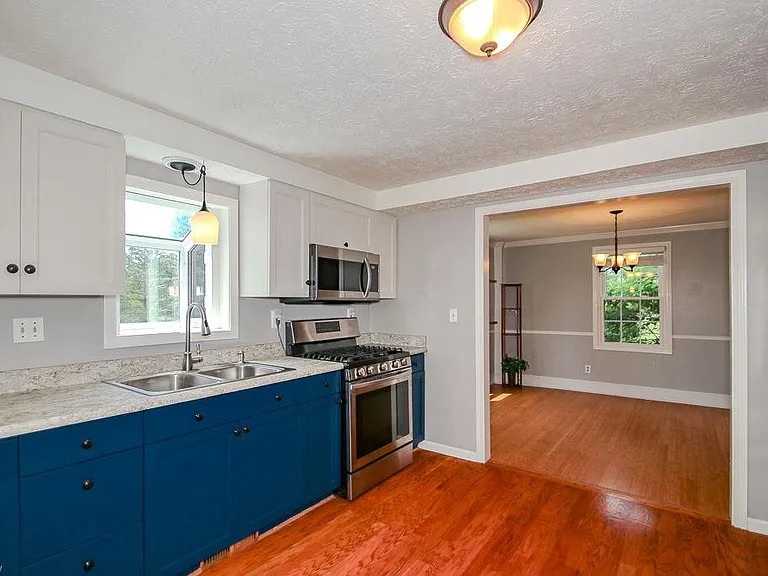 12433 Webster Rd — Photo 18