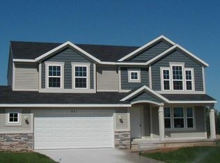 661 Orchard Ct NE, Rockford, MI 49341