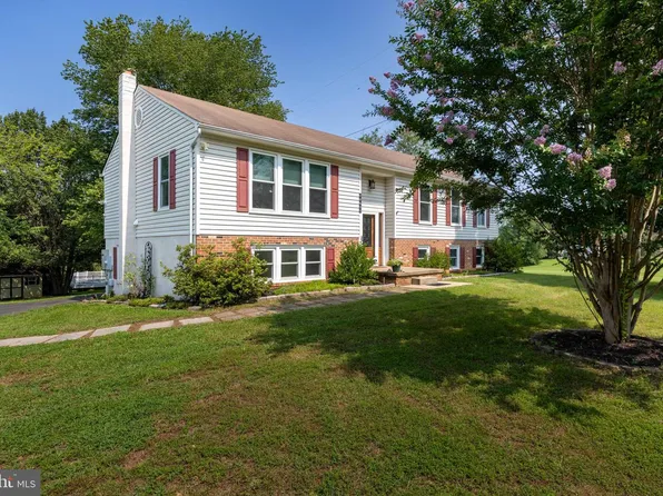 18611 Springs Rd, Jeffersonton, VA 22724