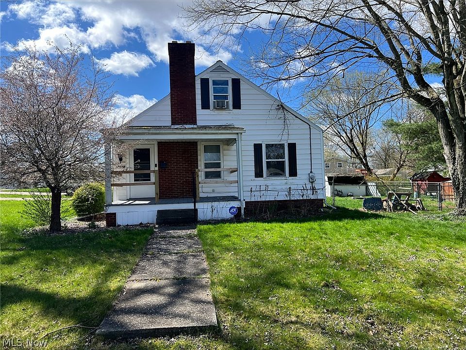 2nd image of 2504 Winton Pl NW