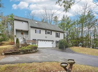 19 G H Carter Drive, Danville, NH 03819