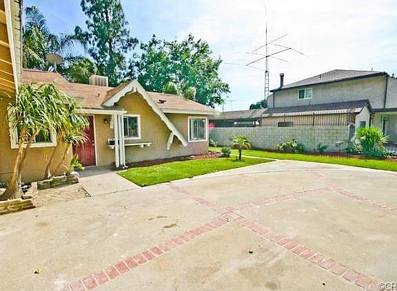 3rd image of 645 W 29th St