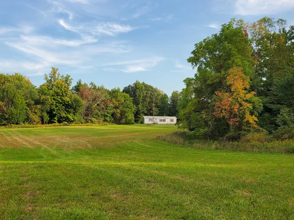 5292 N Dickinson Ave, Hesperia, MI 49421