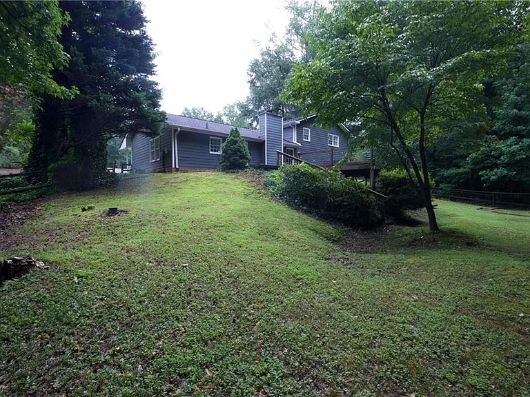 3328 Mountain Hollow Dr — Photo 21