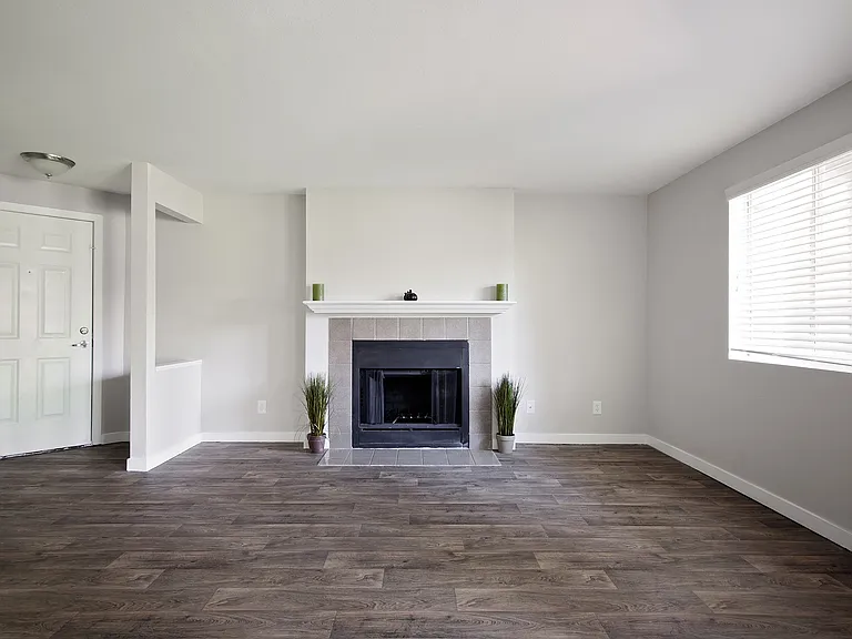 Stonesthrow Apartments — Photo 29
