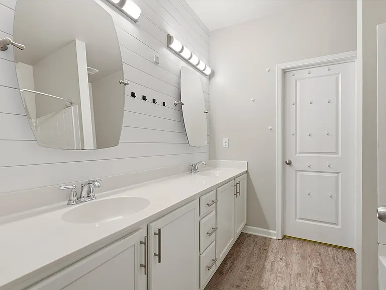 4991 Hay Bale Ct — Photo 17