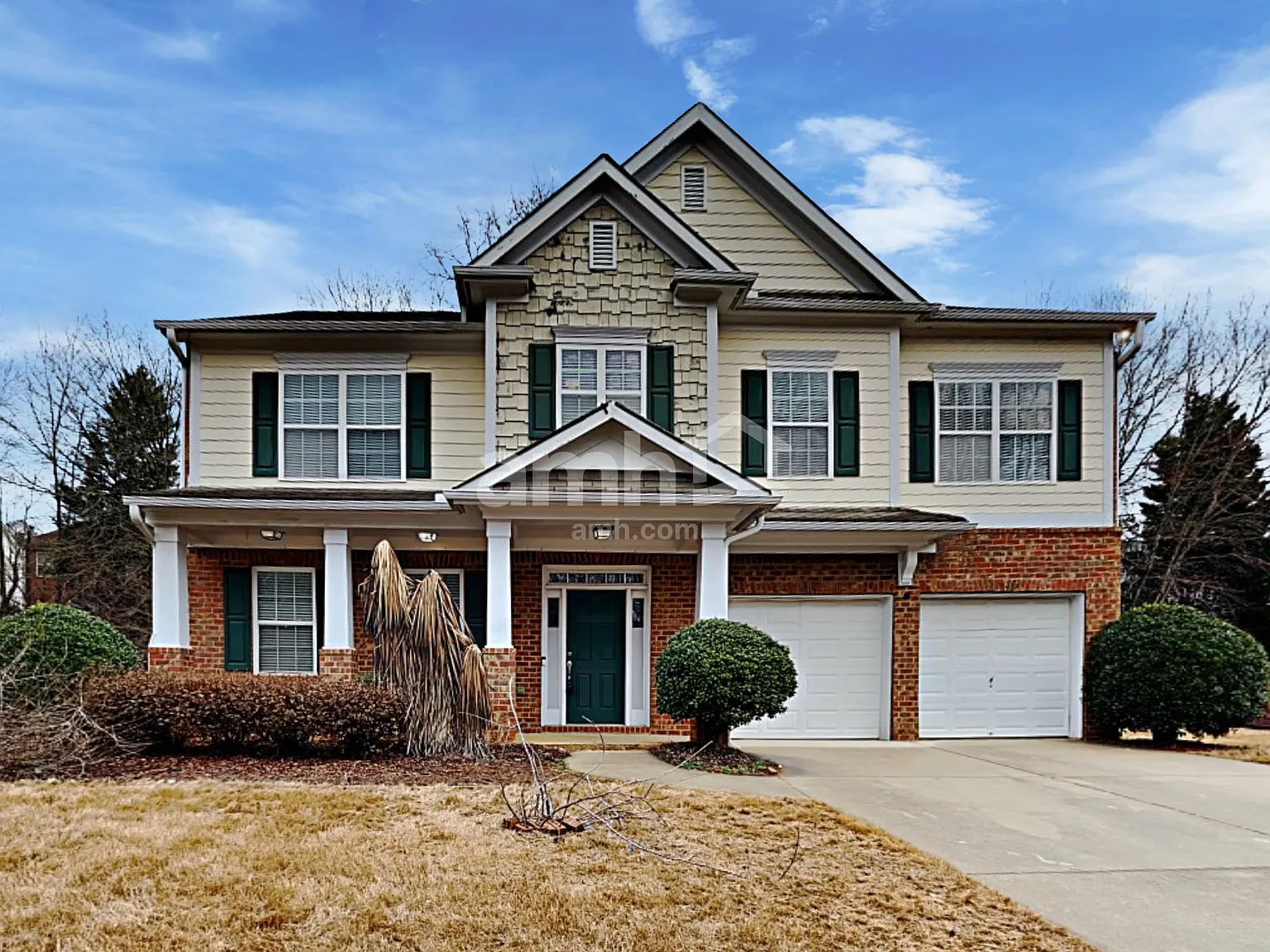 4 bed, 2.5 bath, 2948 sqft, $2,620 — Photo 1