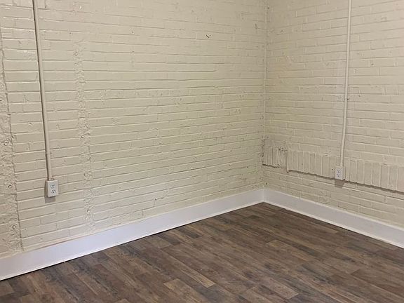 5th image of 632 Roanoke Ave #104