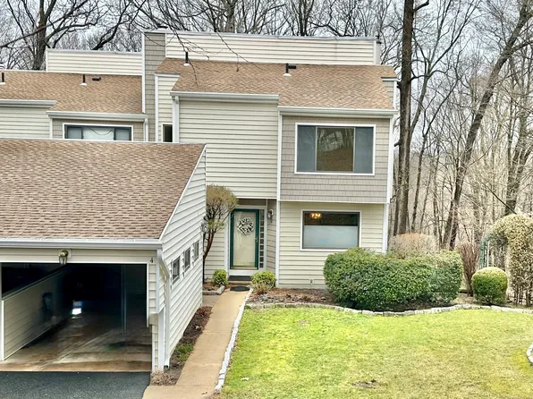 4 Currier Way #4, Cheshire, CT 06410