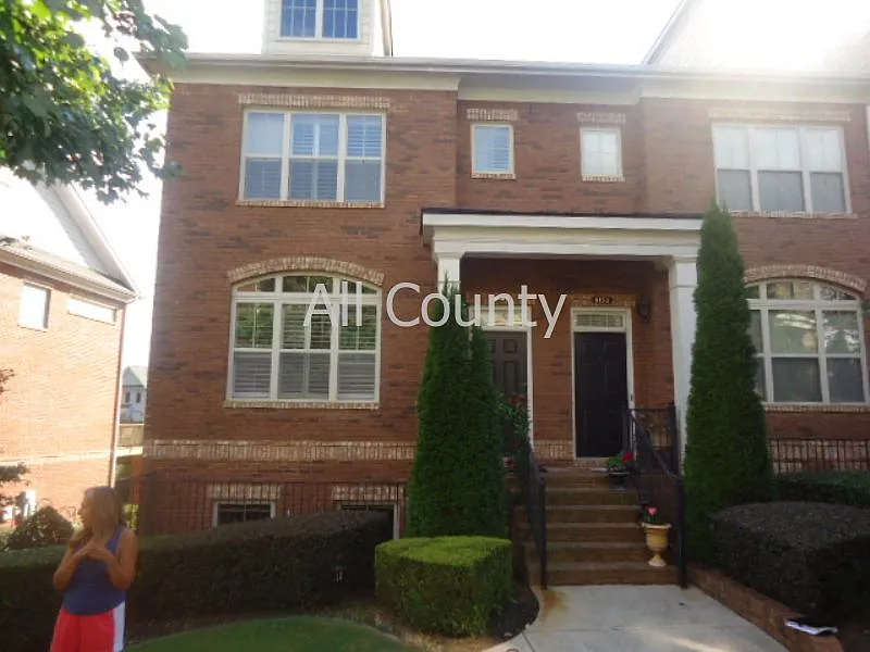 8140 Willoughby Ct photo 1