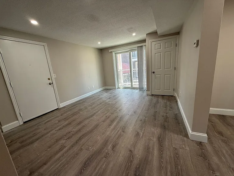 Pondsview Apartments — Photo 88