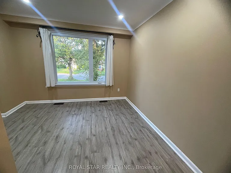 34 Neapolitan Dr #MAIN — Photo 5