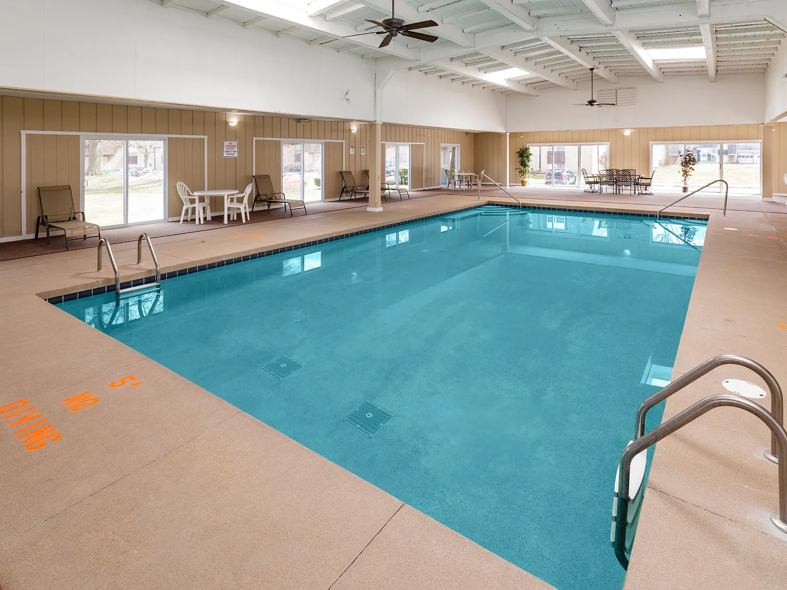 Deer Creek Apartments — Photo 2