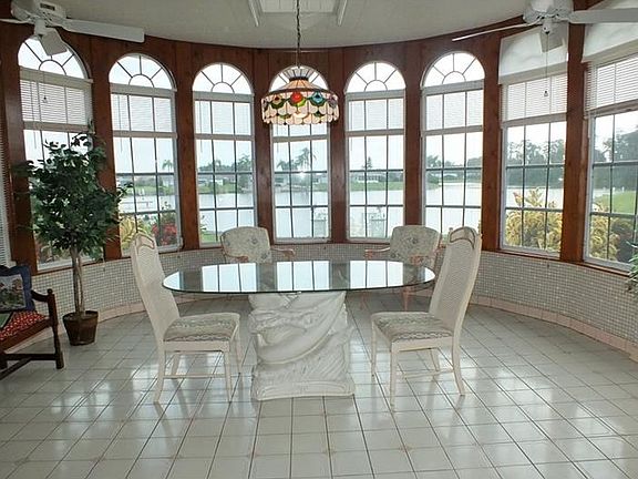 4th image of 1811 Burlington Cir