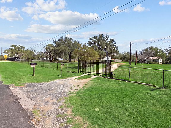 4th image of 4858 Stanislaus