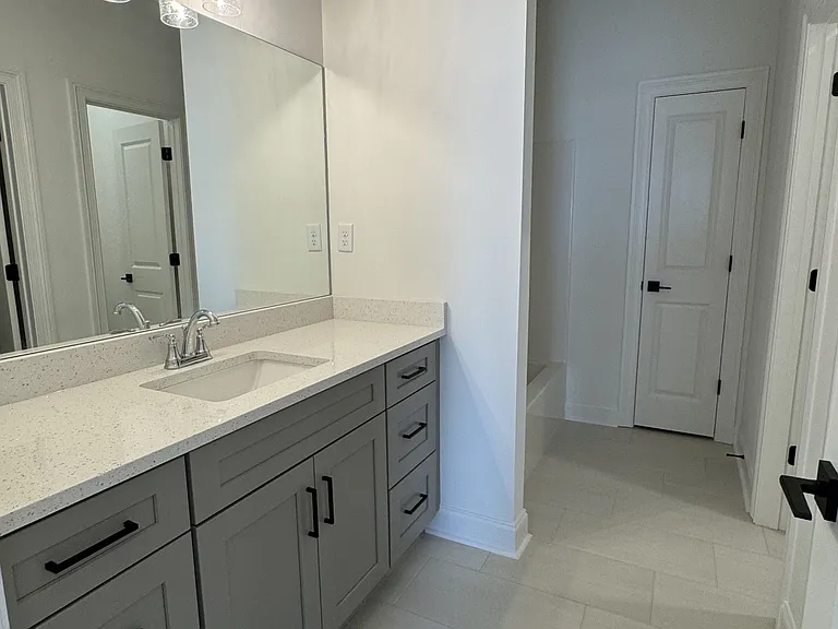 671 Cottage Grove Cir #1 — Photo 7