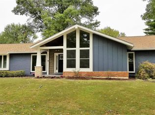 15251 Country Ridge Dr, Chesterfield, MO 63017