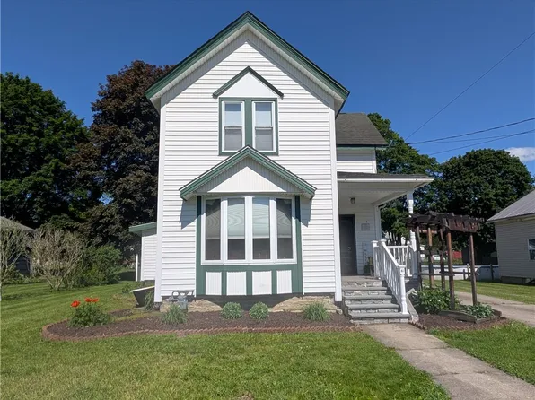 86 Maple St, Canisteo, NY 14823
