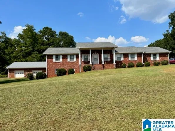 123 Hendricks St, Talladega, AL 35160
