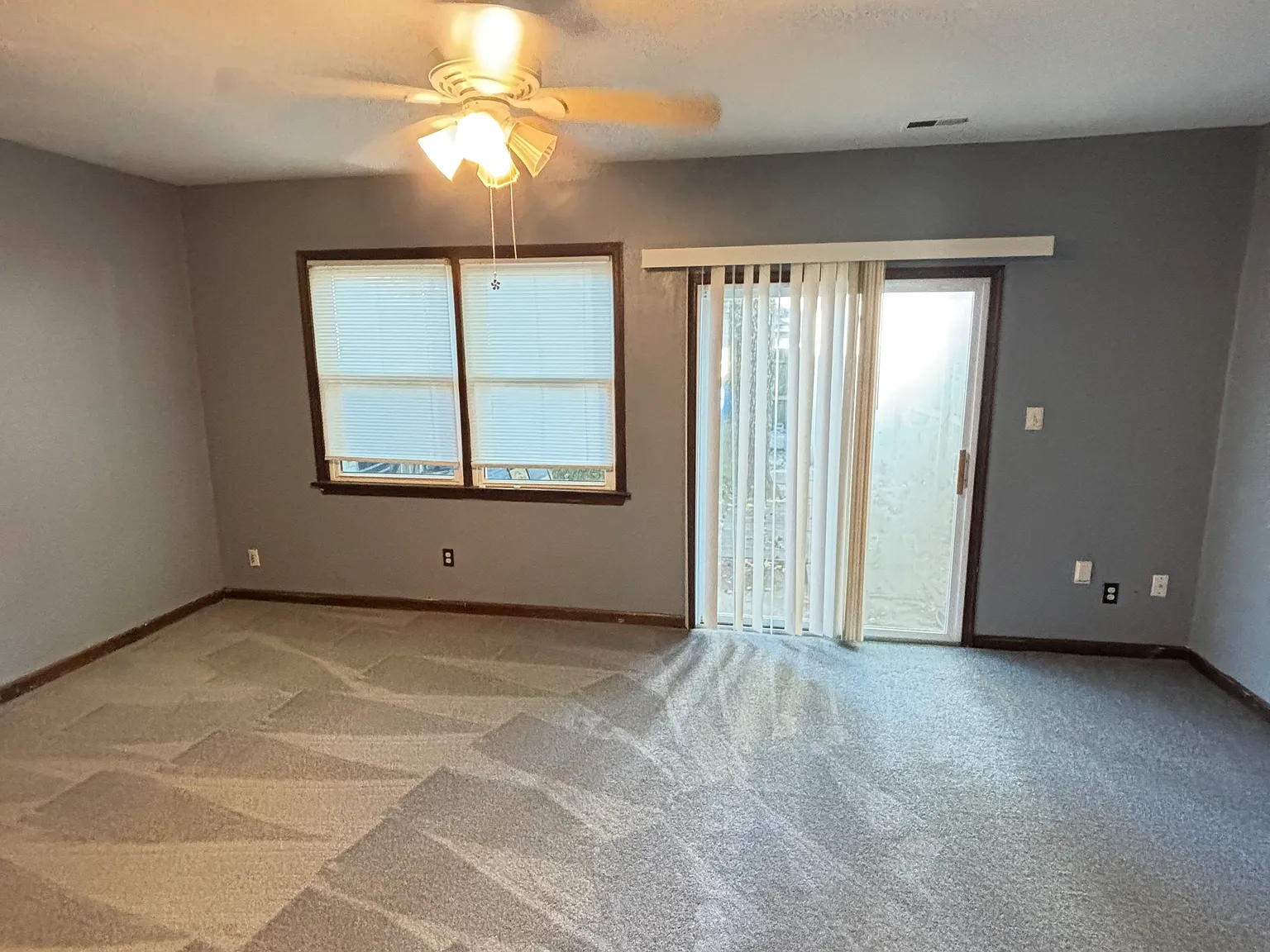 2 bed, 2.5 bath, 1412 sqft, $1,900 — Photo 4