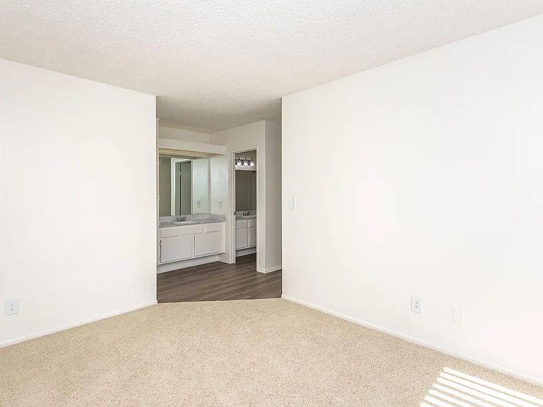 Eastwood Apartment Homes — Photo 57