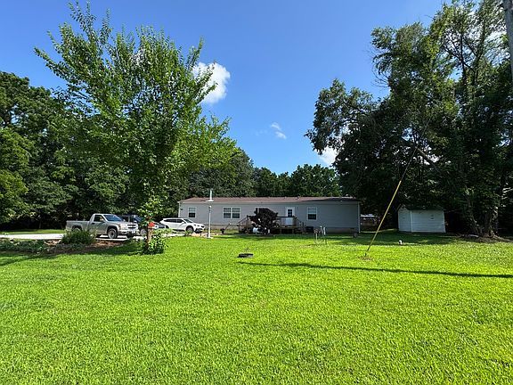 4th image of 22465 E 850th Road