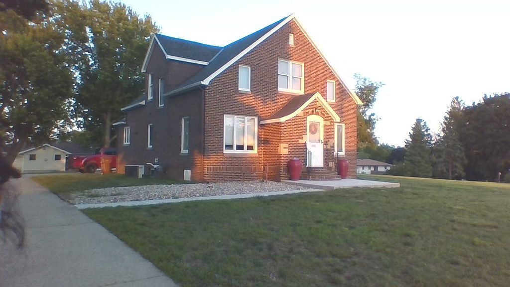 1512 N Grant Rd - Property Image