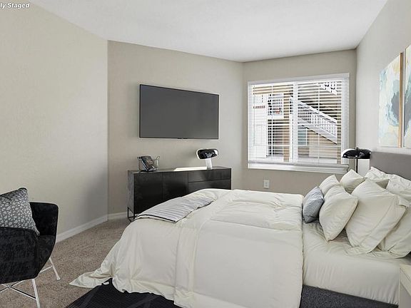 2nd image of 1202 Donax Ave Unit 2