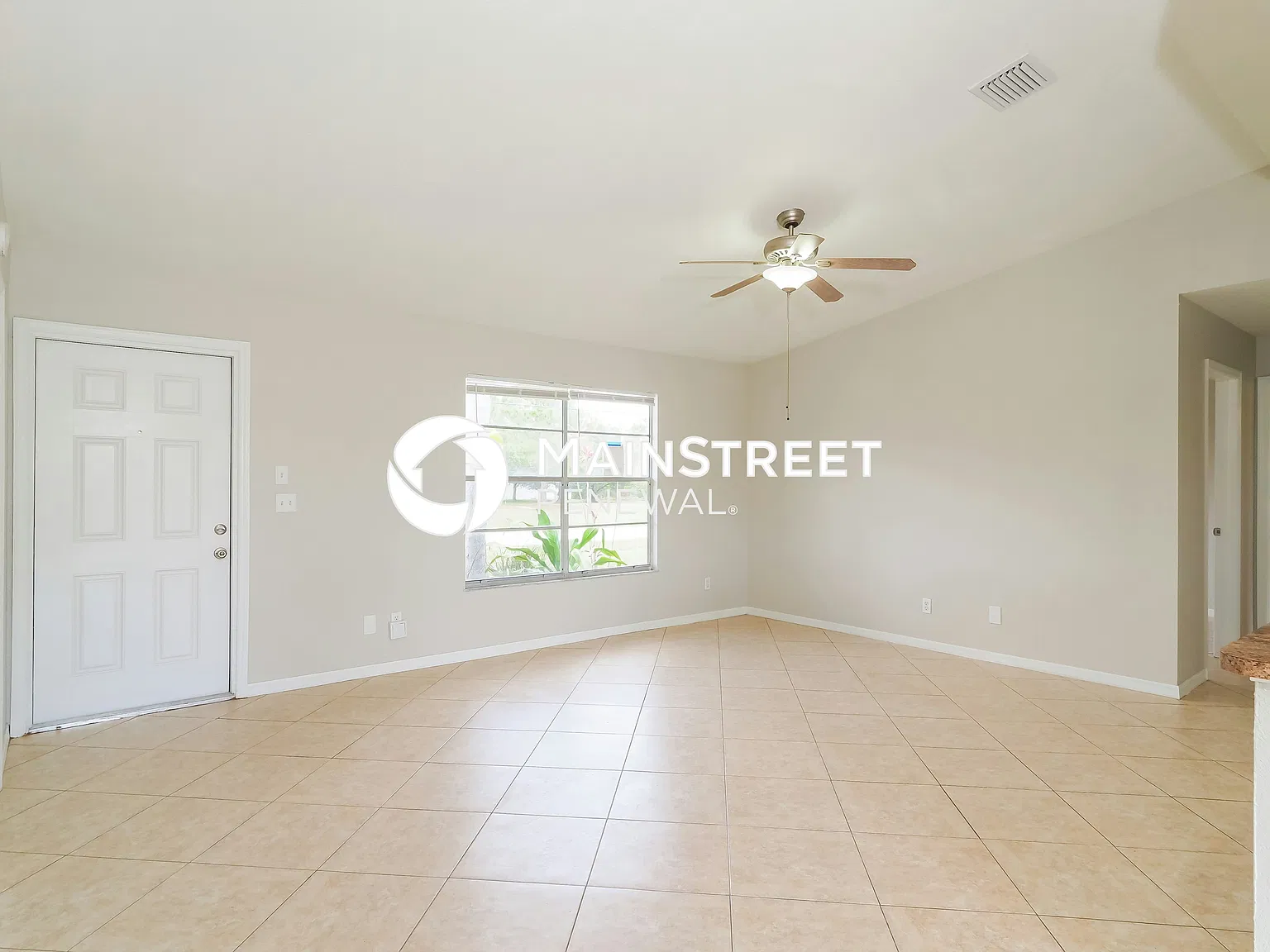 686 Sw Violet Ave — Photo 4