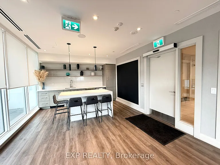 212 King William St #1207 — Photo 26