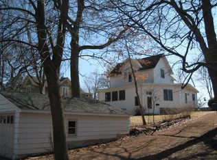 140 Maple St, Excelsior, MN 55331