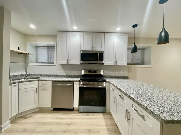 4845 N Kostner Ave #B, Chicago, IL 60630