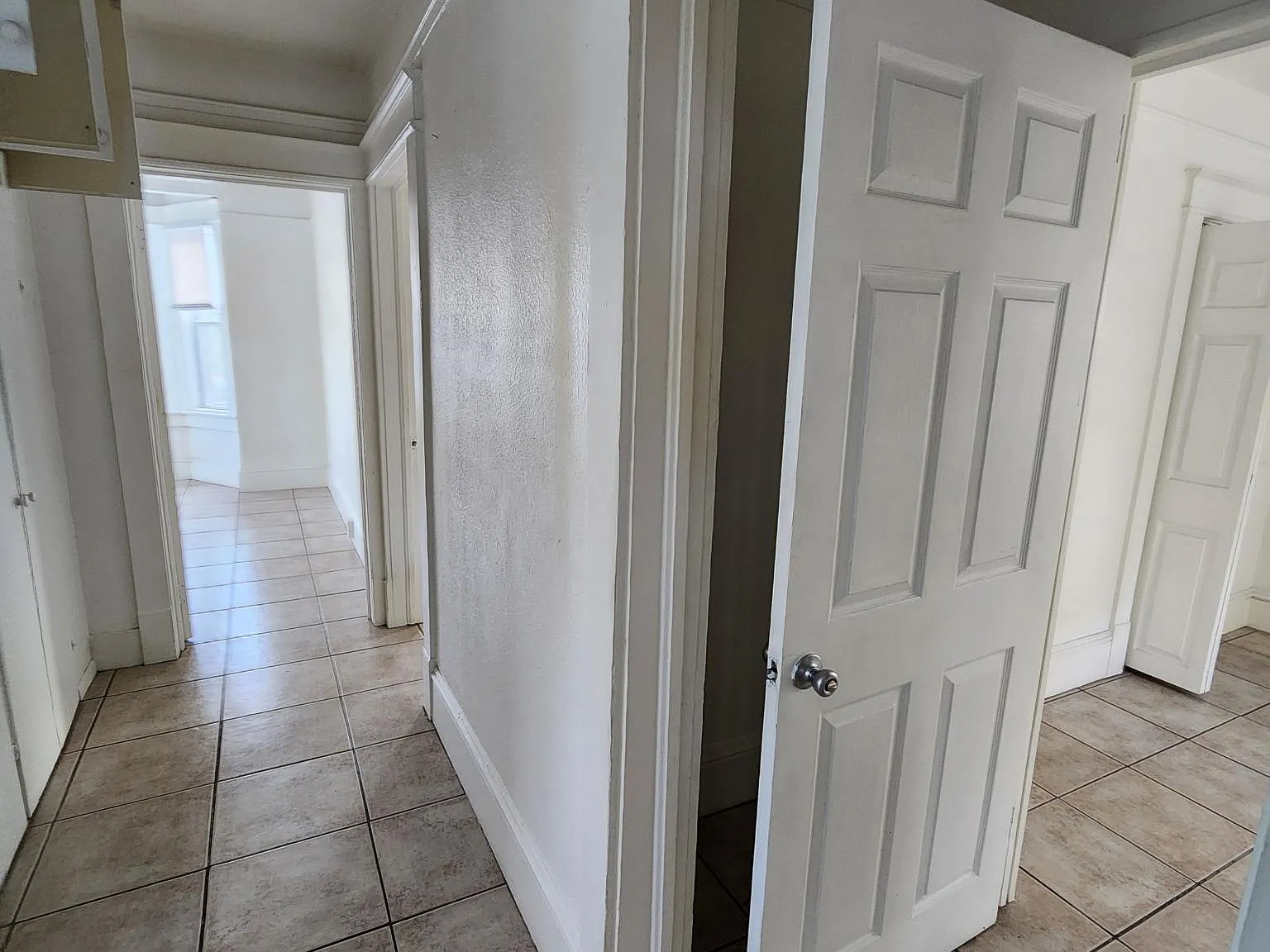 2 bed, 950 sqft, $1,250 — Photo 4