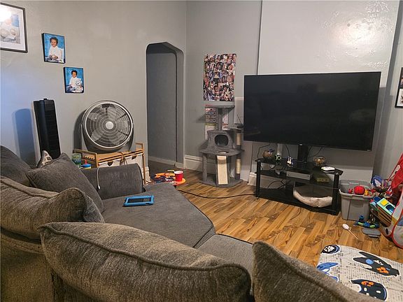 3rd image of 1240 Church Ave
