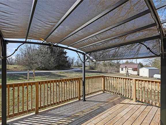 5th image of 4440 Lakeside Dr