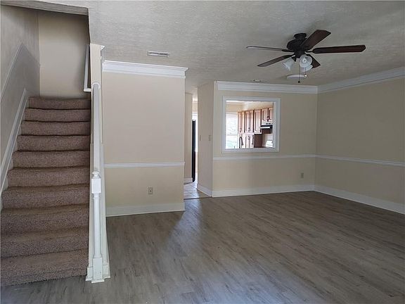 4th image of 601 Oakmont Ln