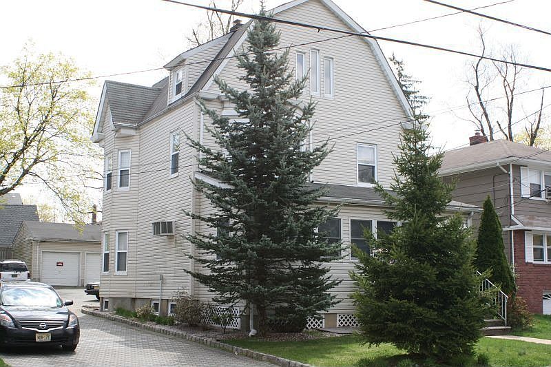 2nd image of 16 Washburn Pl