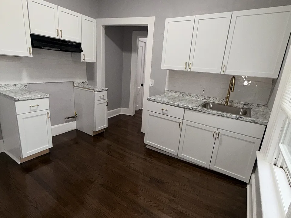 36 Stanley St #1R
