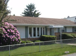 1393 Seneca St, Pottsville, PA 17901