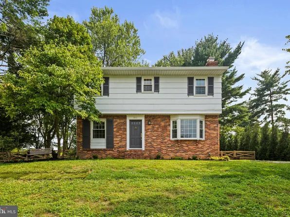 8810 Autumn Hill Ct, Ellicott City, MD 21043