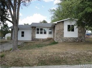 106 Barnett St, Dixon, MO 65459