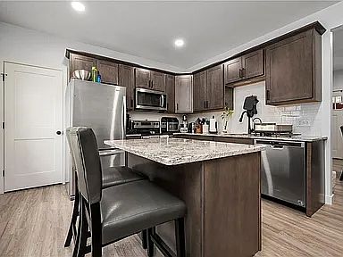 3rd image of 28 Money Hill Rd