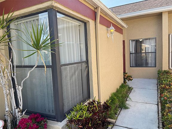 2nd image of 4581 Grand Cypress Rd APT 26