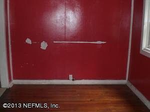 3rd image of 7633 Cocoa Ave